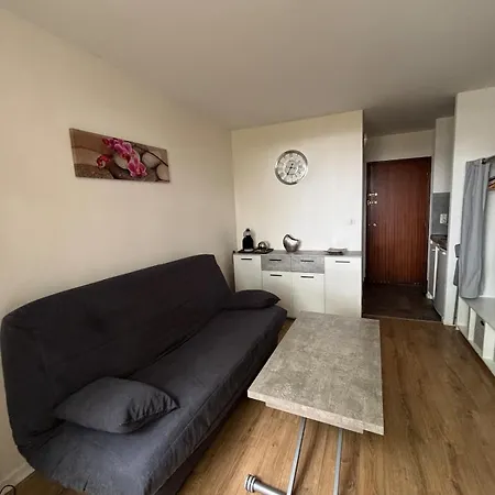 Cosy Avec Parking Et Balcon 아파트 *
